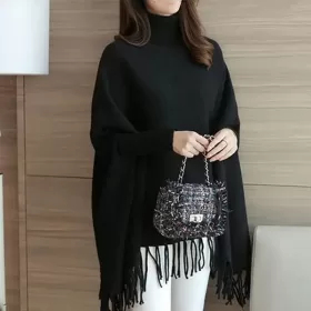 Winter’s Fashionable Attractive Plain Fleece Poncho For Women